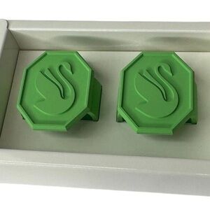 NIB Pair of Green Swarovski Napkin Rings